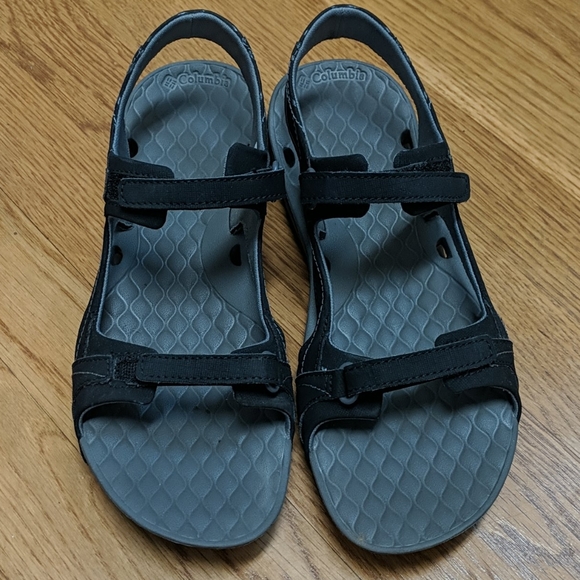 Like new Black Columbia sandals size 8 - Picture 5 of 6